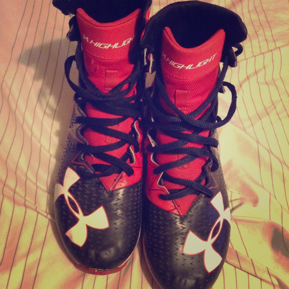 Under Armour (football) cleats